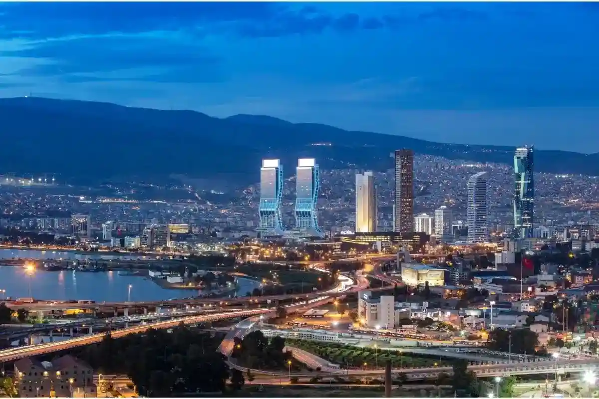 İzmir Uçak Bileti
